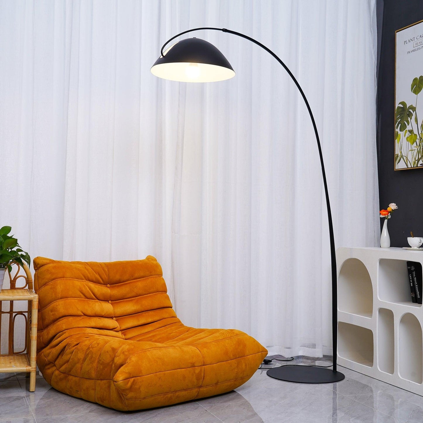 Ajaccio – Lampadaire de pêche design en métal et marbre avec abat-jour orienté
