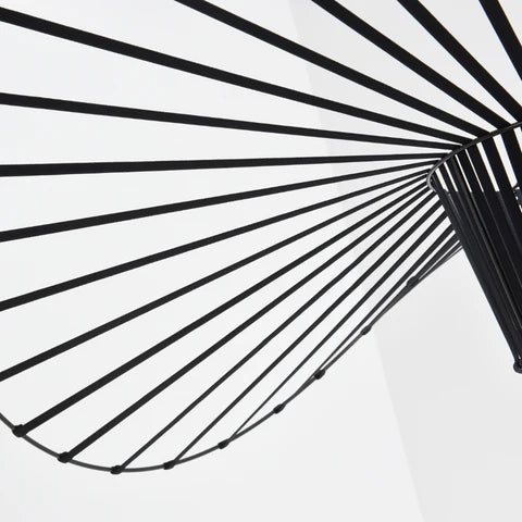 Sicile – Lampe suspendue scandinave en métal noir et abat-jour en paille tressée